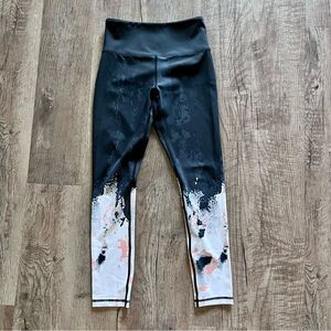 ZYIA Black and White Ombre Leggings Sz. 2